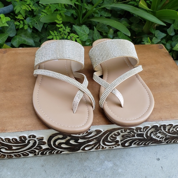 Sassy Steve Madden Rhinestone Flat Sandals - Picture 5 of 10